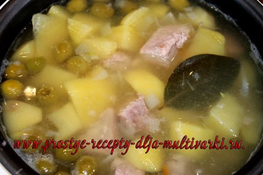 Тушеная картошка с мясом в мультиварке