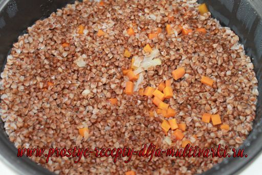 Куриные крылышки с гречкой в мультиварке