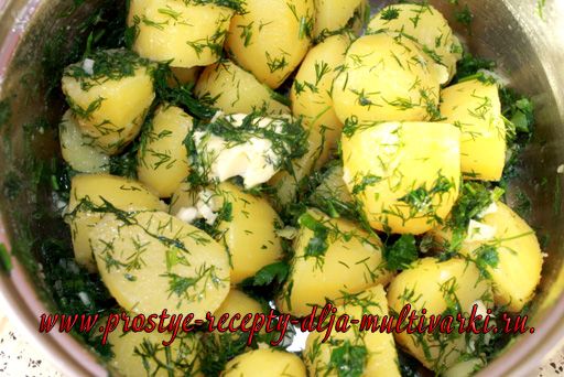 Курица с грибами и картофелем в мультиварке