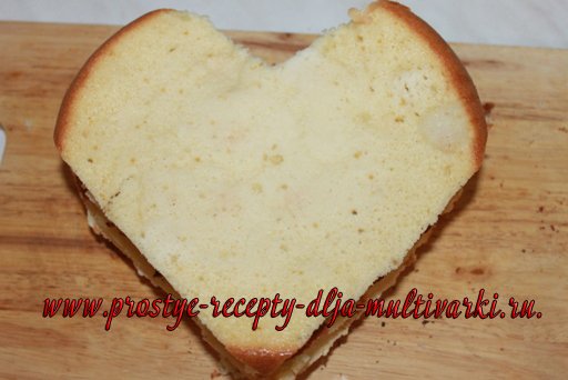 Торт «Сердце» из ванильного бисквита в мультиварке